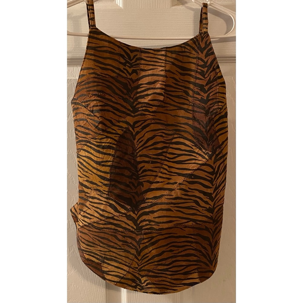 Woman’s Juicy Lucy Tiger Striped Top Size Medium